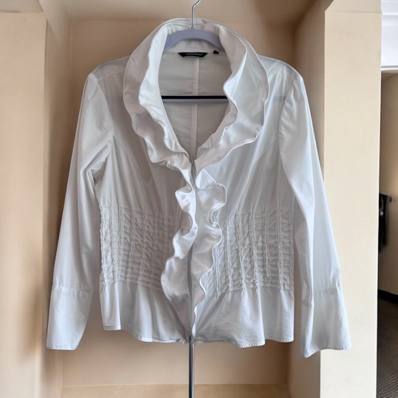 Samuel Dong Tops - EUC- Samuel Dong- Dbl Zip Smocked Wire Neckline Front Ruffles White Top- M